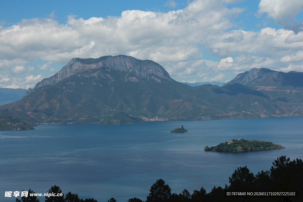 壮丽山水湖泊风景图