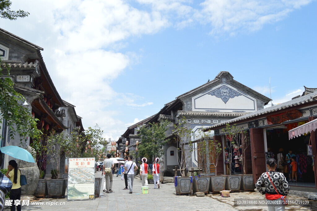 古街漫步 感受悠闲市井气息