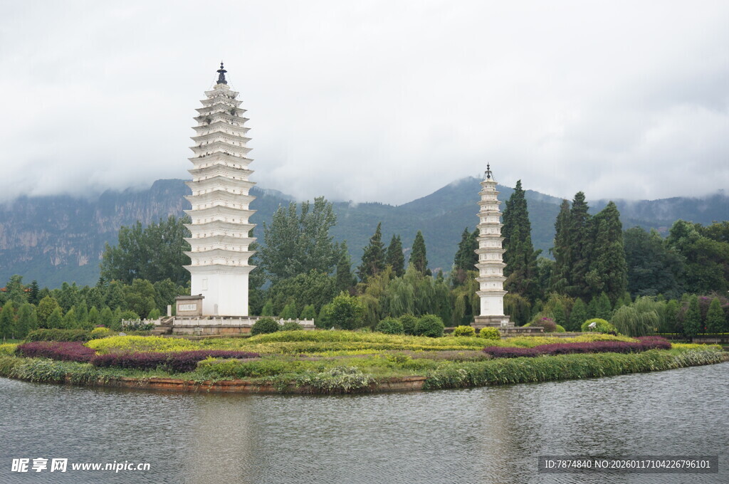 大理三塔风景秀丽