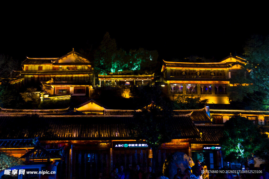 古建夜景 灯火辉煌的魅力