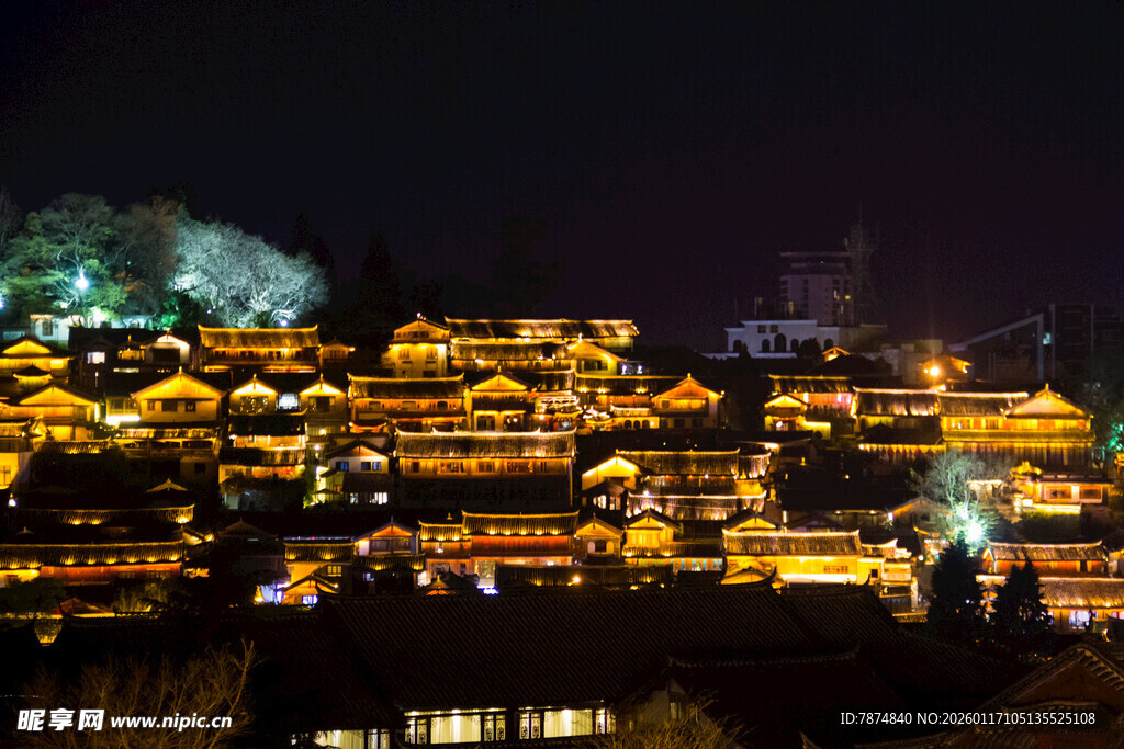 凤凰古城迷人夜景