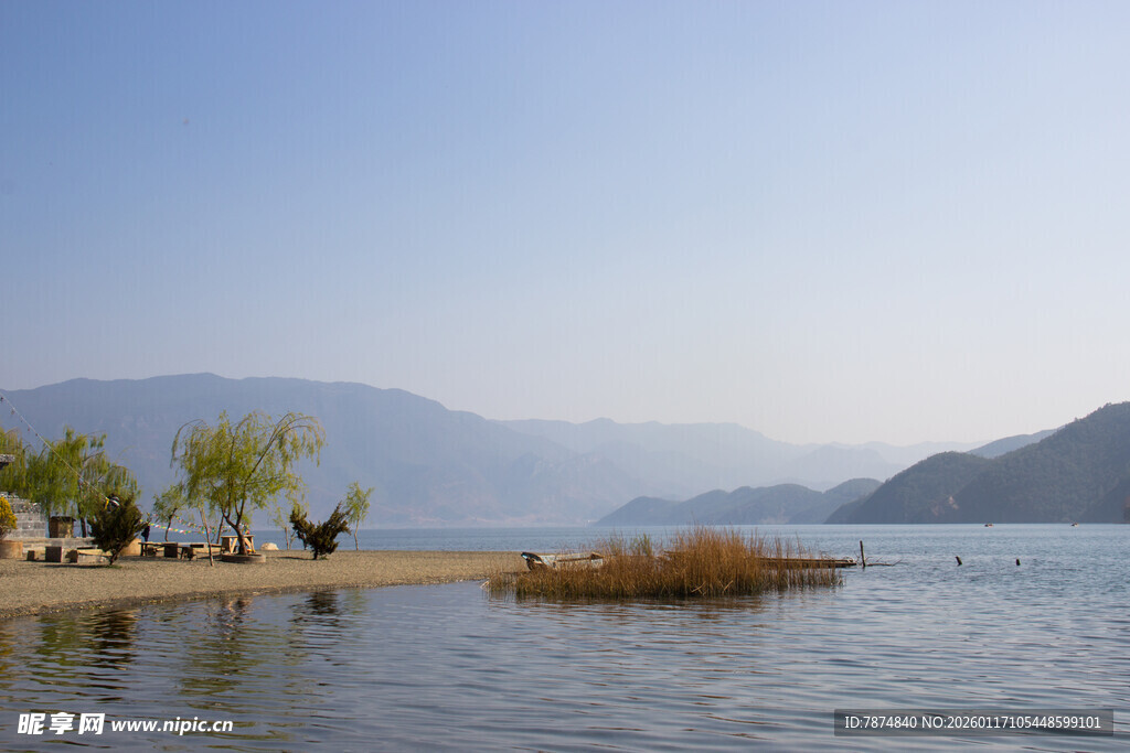 湖畔风光 宁静山水景致