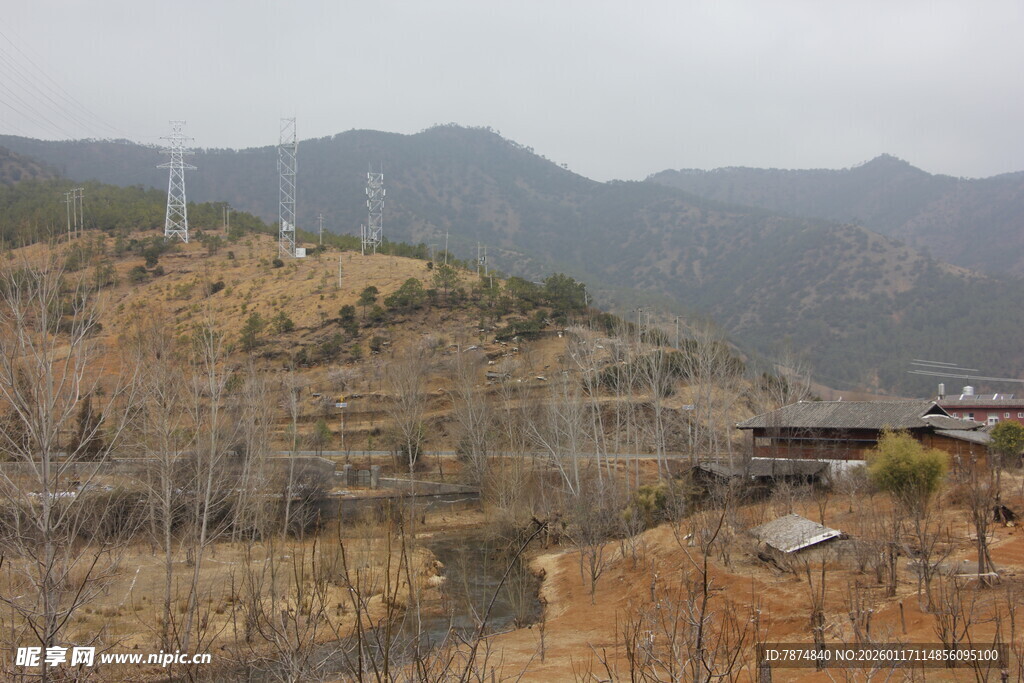 山间村落景色