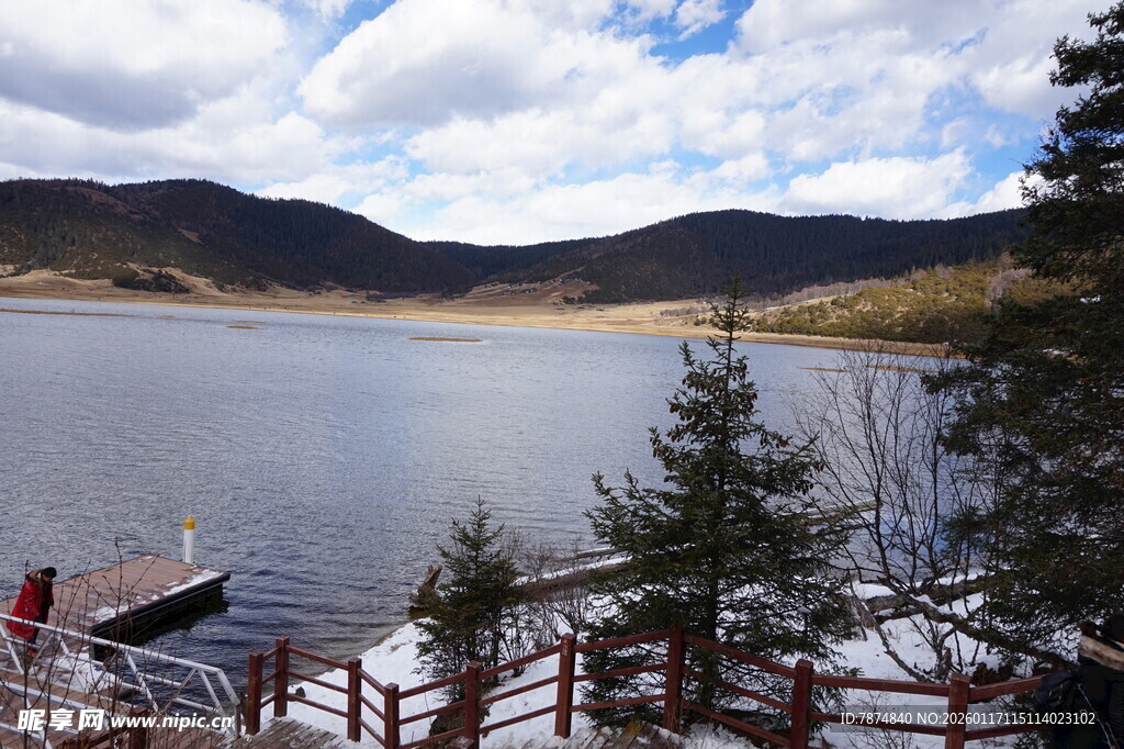 湖畔美景 宁静山水风光