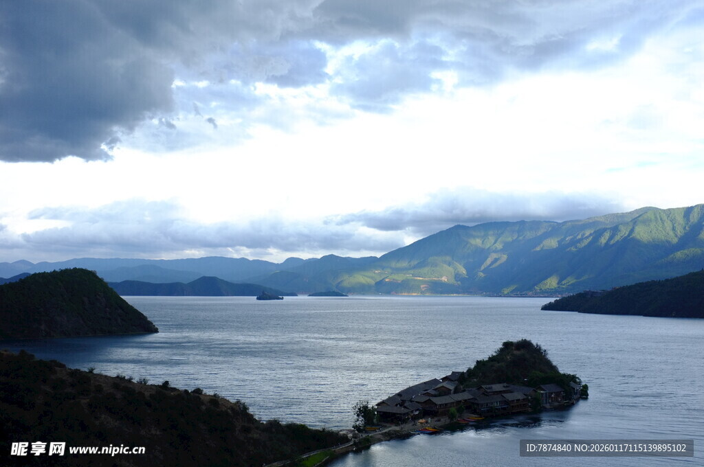 壮丽湖山美景