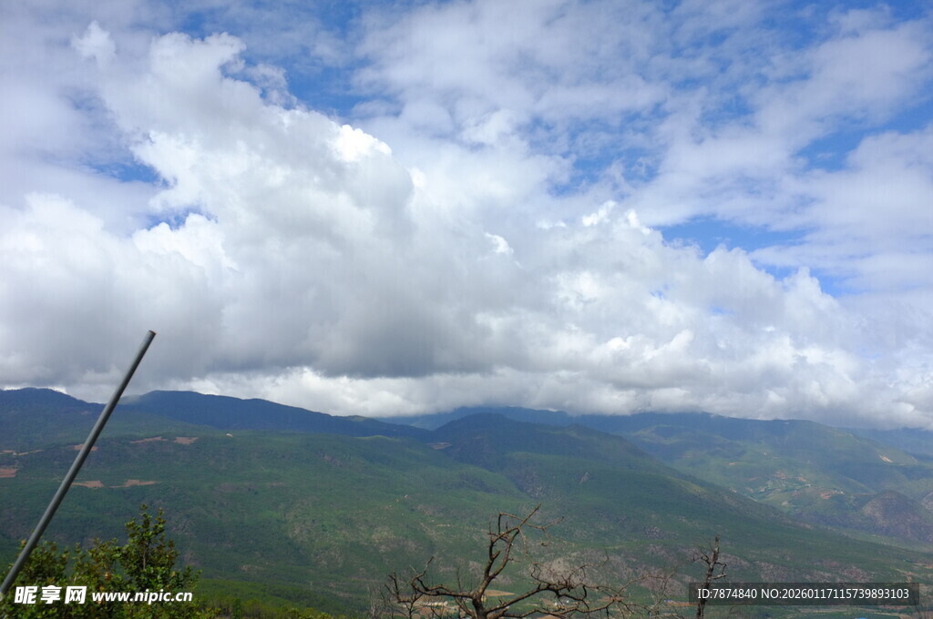 山间云海美景