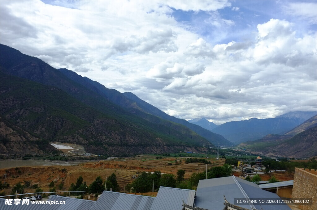 山间村落风景