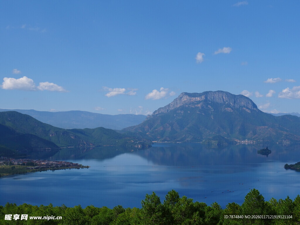 美丽湖山风光