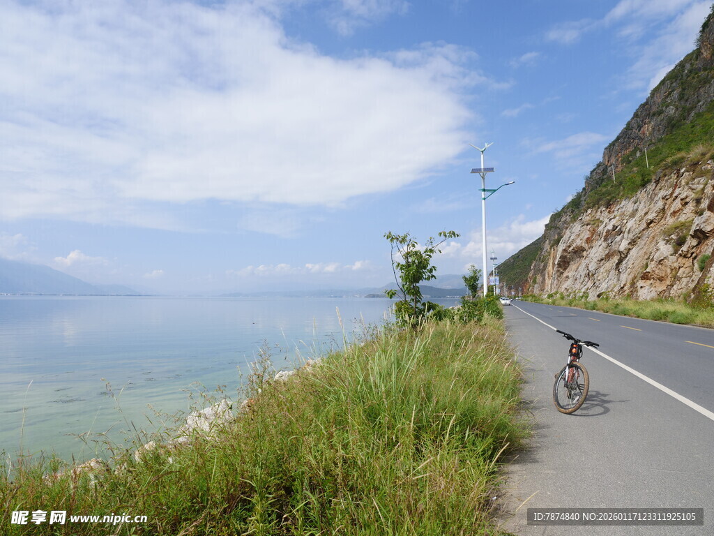 公路骑行 邂逅湖光山色