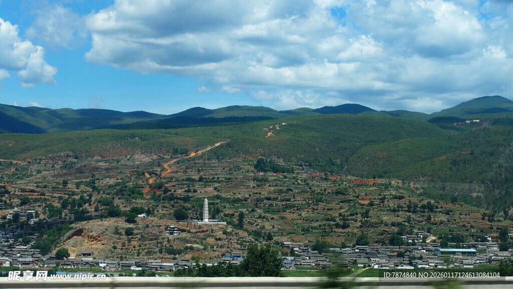 山间城镇风景