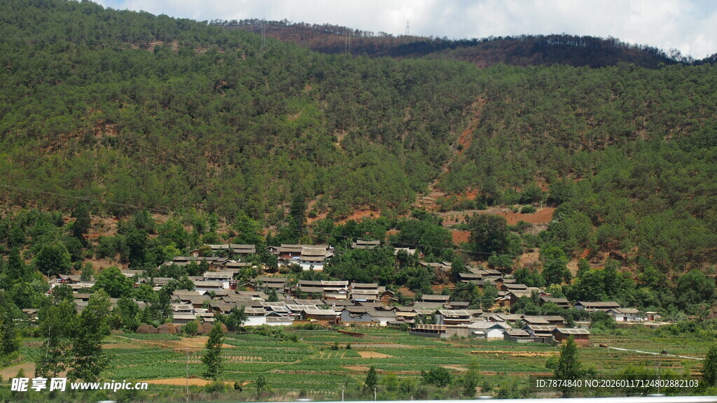 山间村落美景