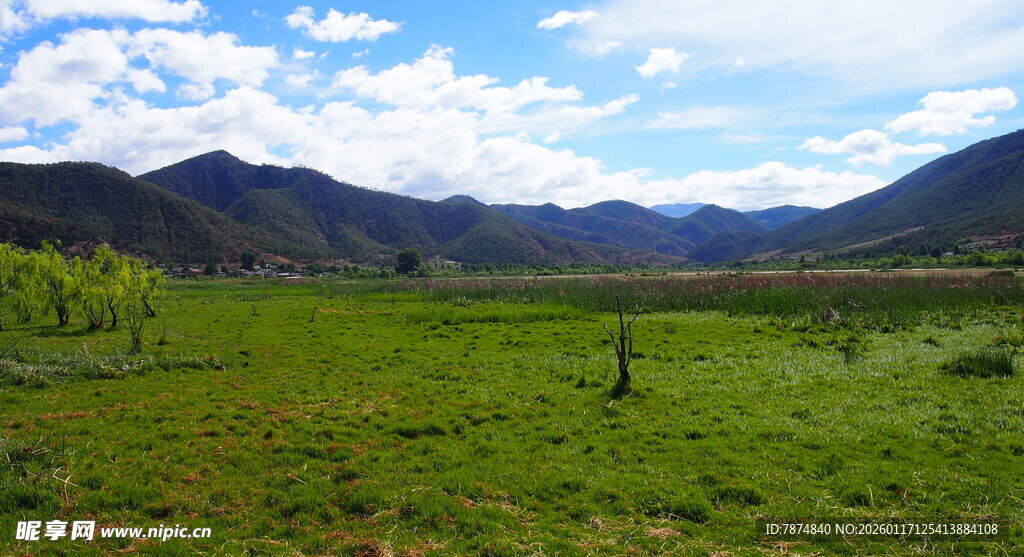 草原山谷美景