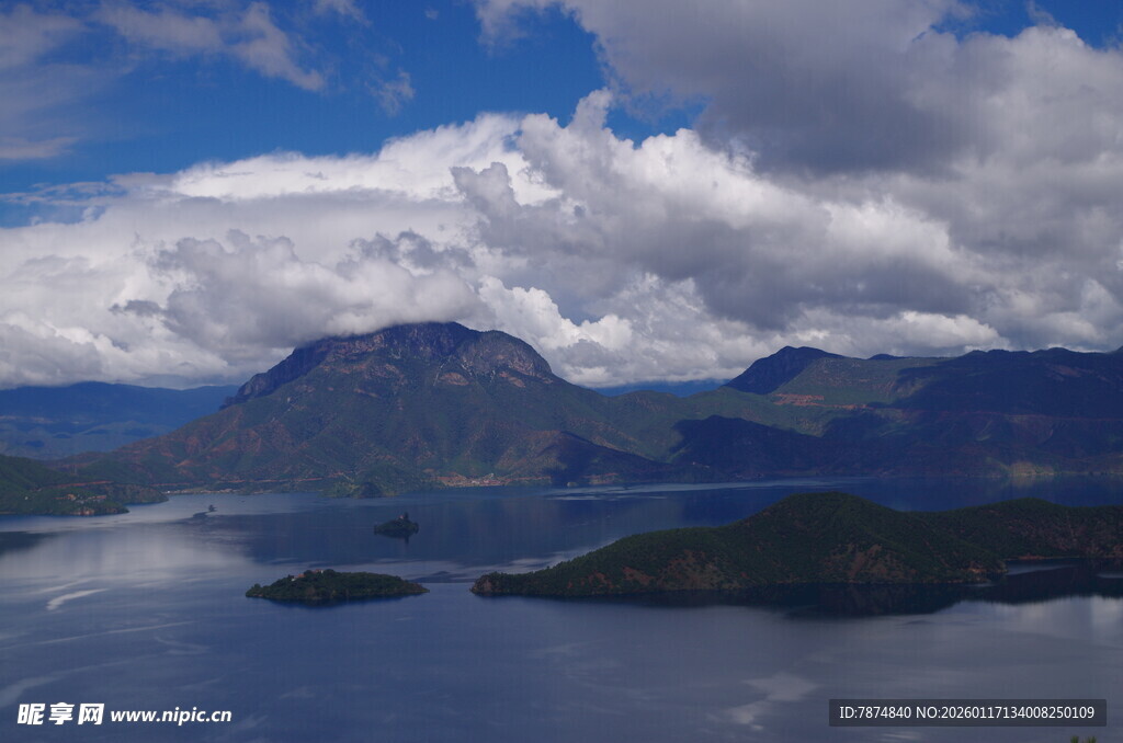 壮丽山水湖景风光图
