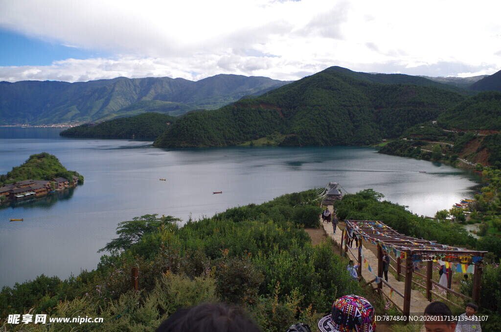 泸沽湖美景俯瞰
