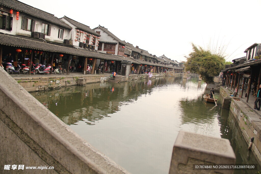 江南水乡古街河道景致