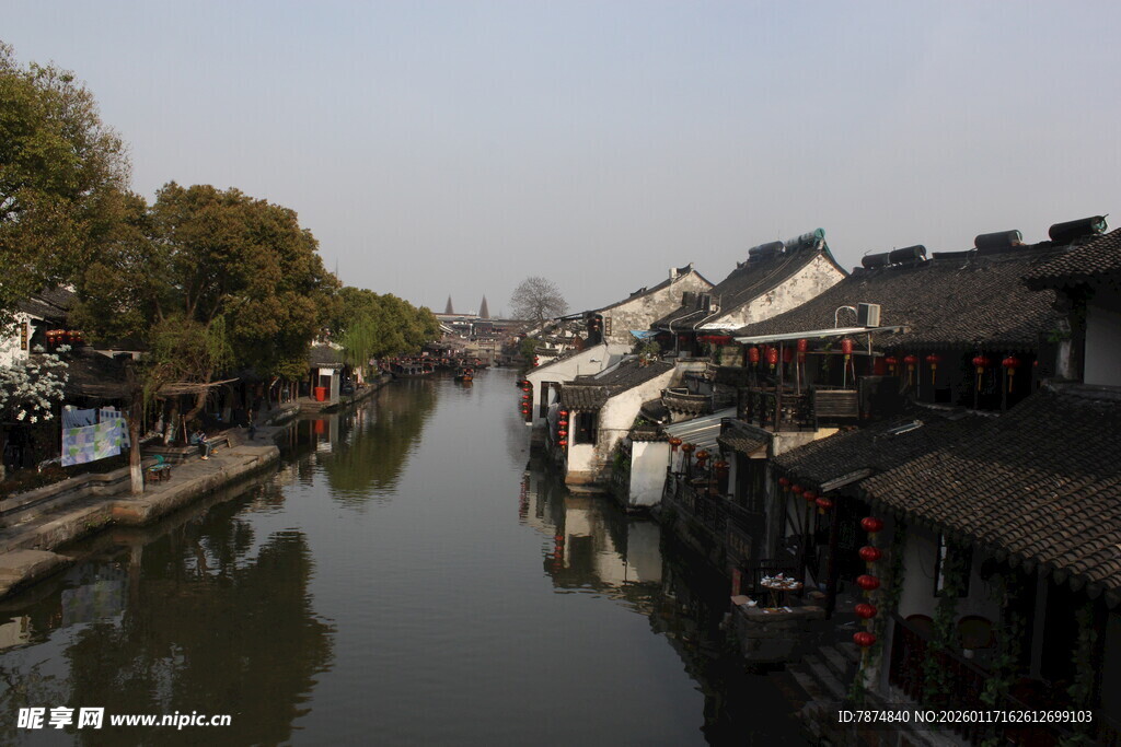 江南水乡古镇河道风景