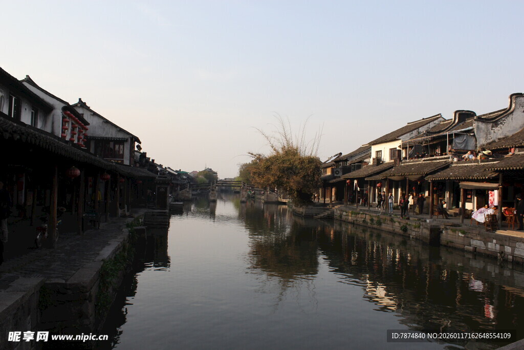 江南水乡古镇河道风景