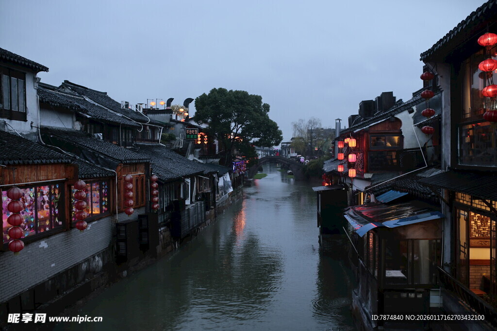 江南水乡夜景 古巷灯火