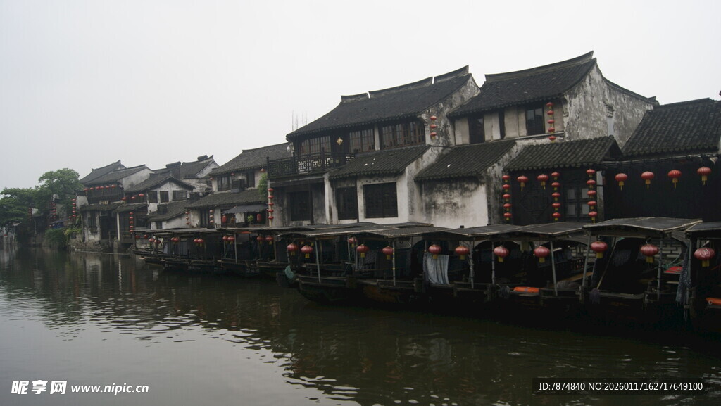 江南水乡临河古建筑群