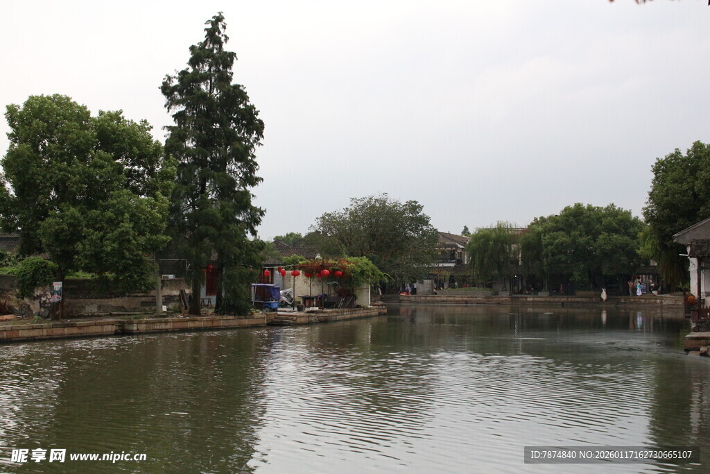 水乡河畔风景