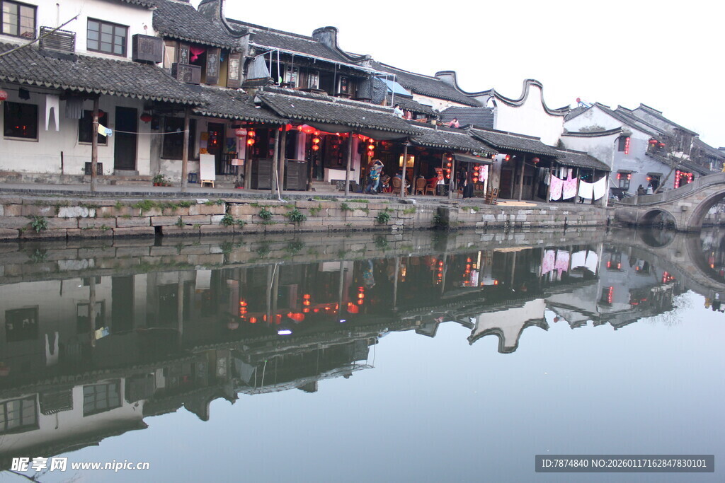 江南水乡古街临水景致