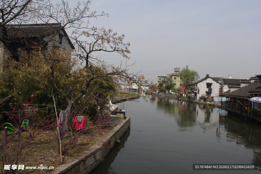 江南水乡河道风景图