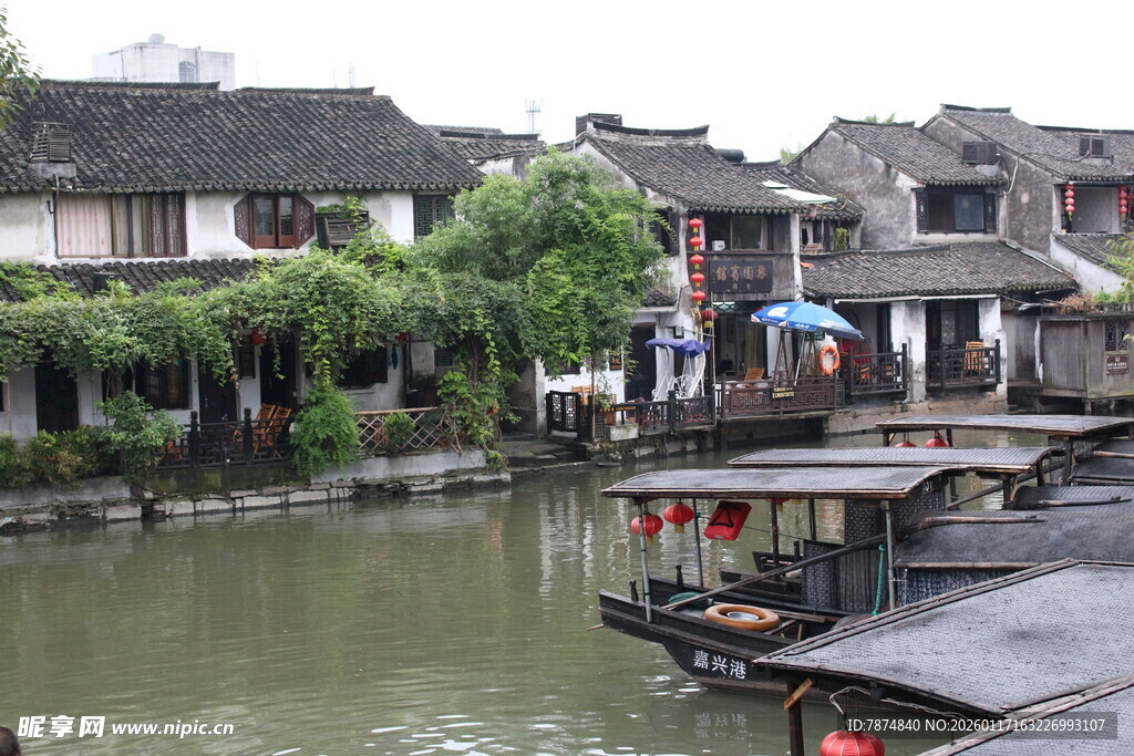 江南水乡古镇河道风景