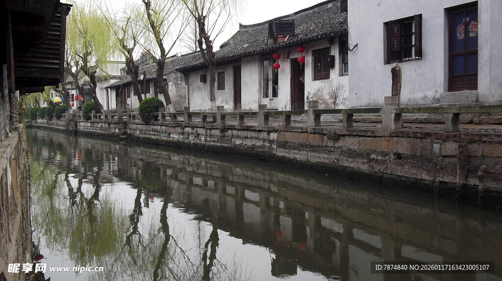 江南水乡古宅临水景致