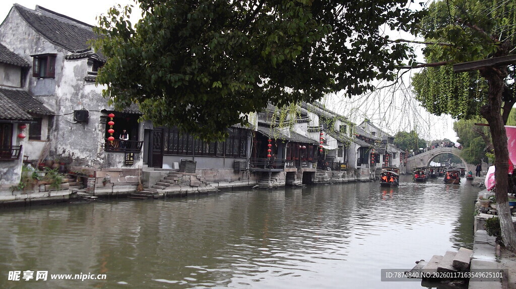 江南水乡古巷河畔美景