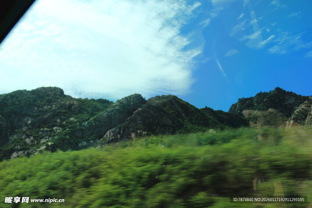 青山蓝天绿意美景