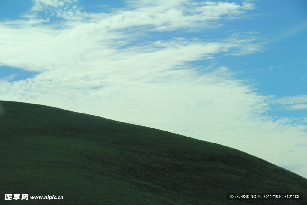 蓝天青山美景