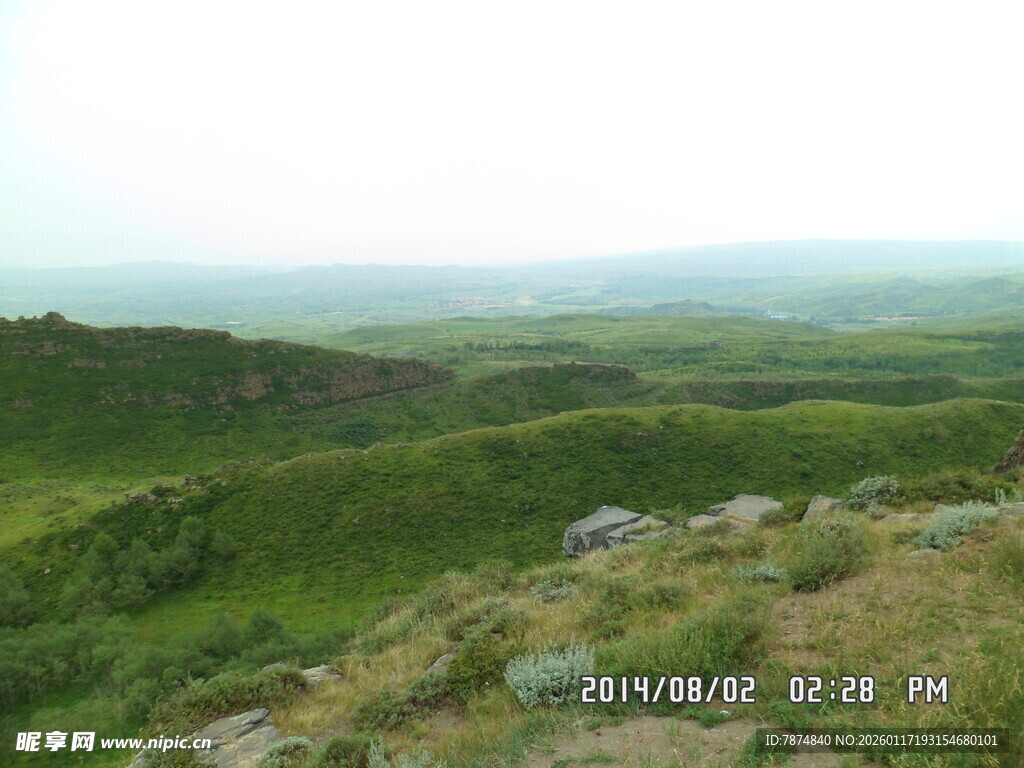 绿色山丘美景