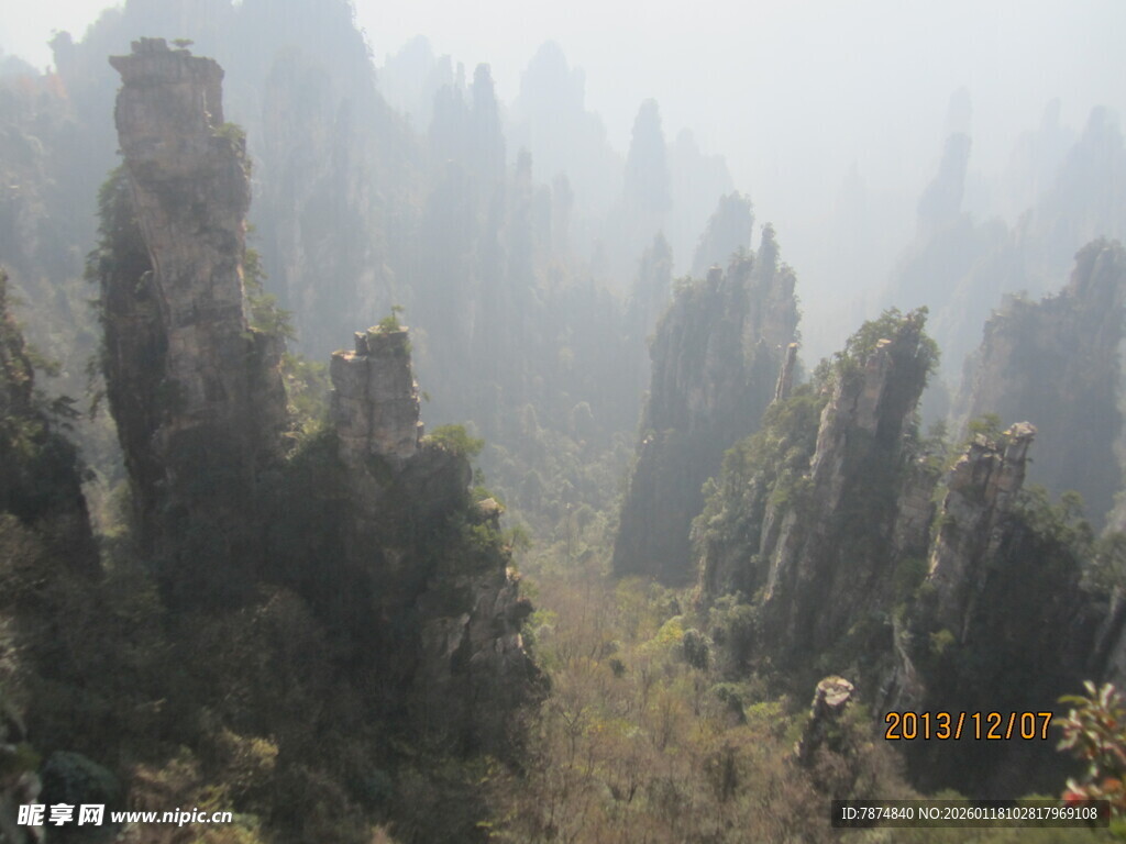 张家界奇峰林立美景