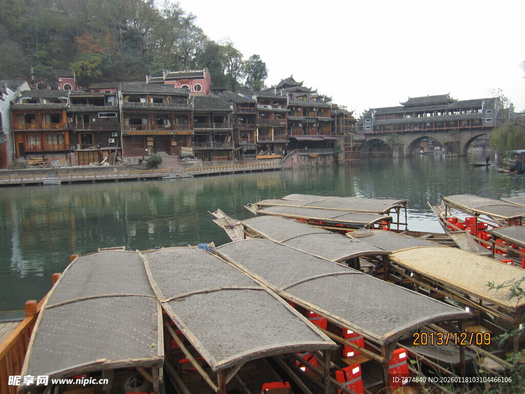 湘西水乡码头船只风景