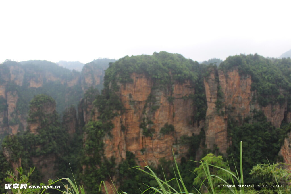 壮丽奇峰景观
