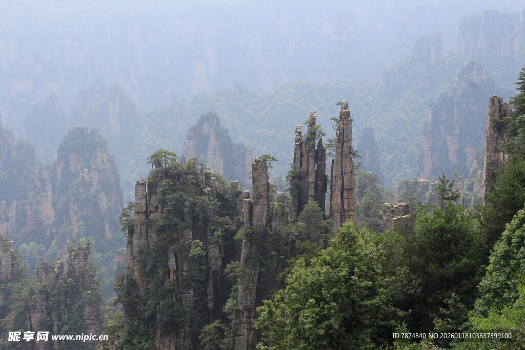 张家界奇峰异石景观