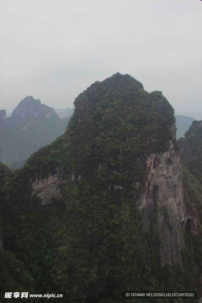 秀丽山峦景观