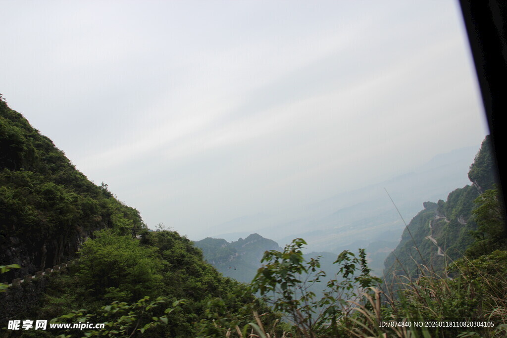 山间景色