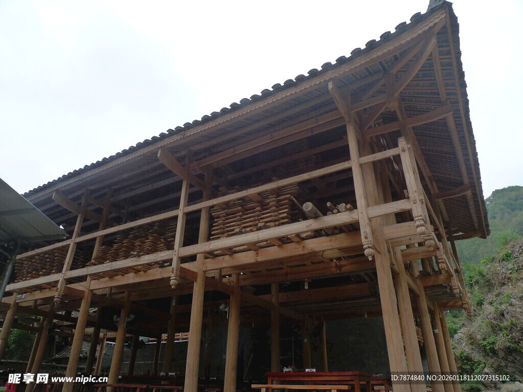 传统木质山居建筑