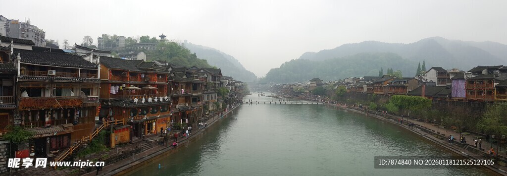 湘西河畔古村落美景