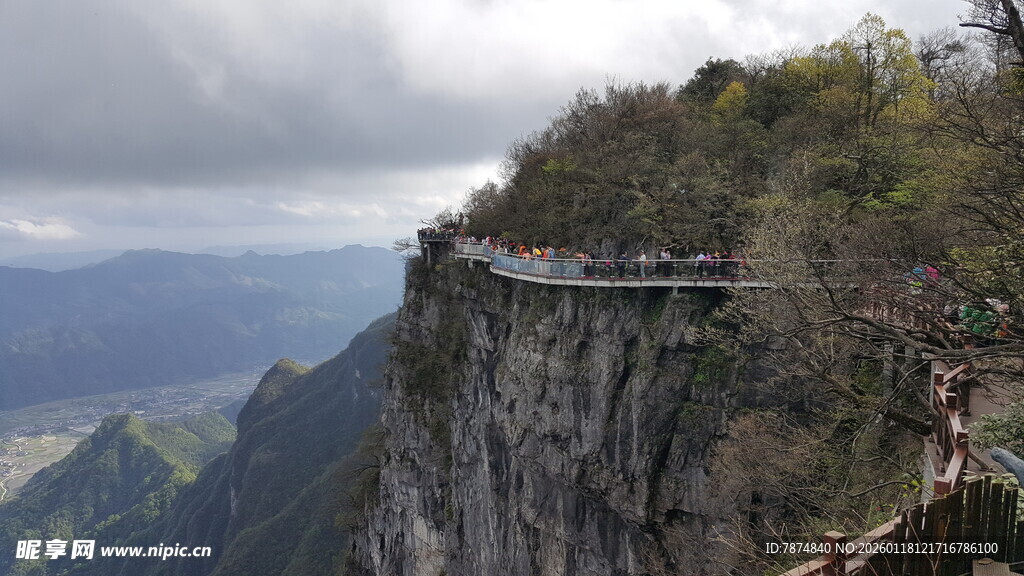 悬崖栈道景观