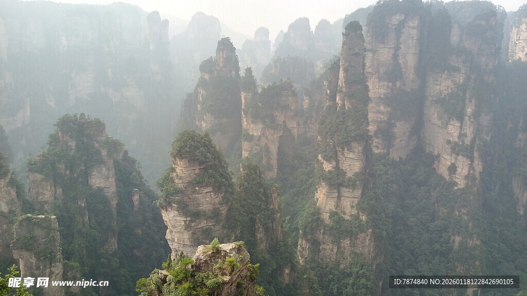 张家界奇峰异石景观