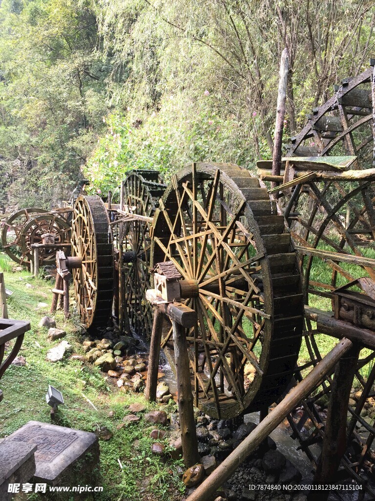 古老水车群 尽显岁月韵味