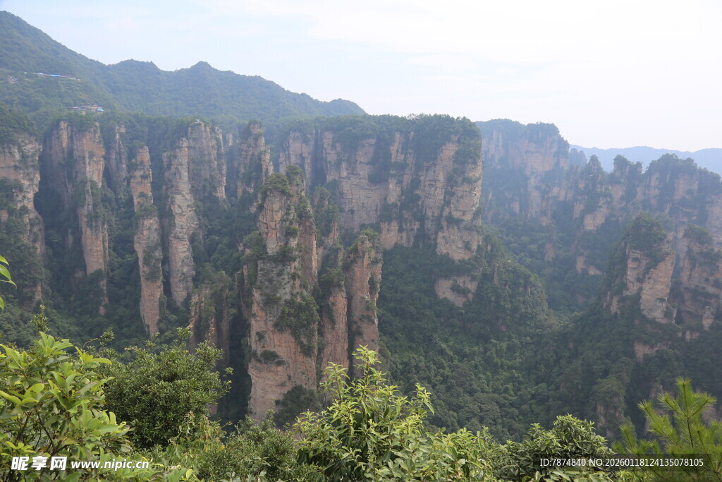 张家界奇峰峻岭壮丽景观