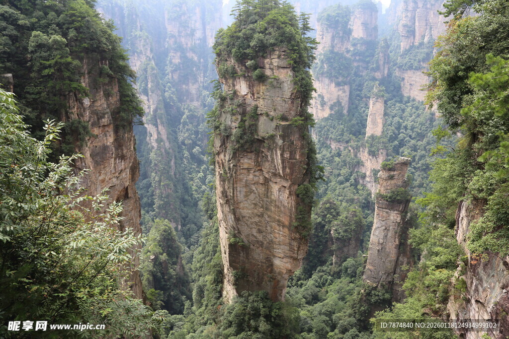 张家界奇峰异石景观