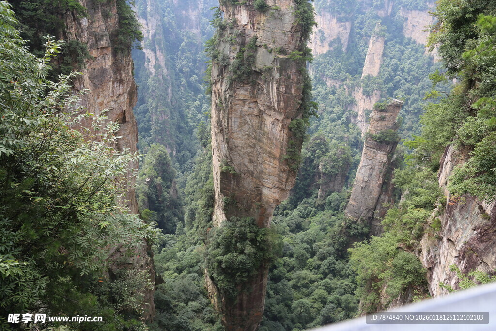 张家界奇峰异石景观
