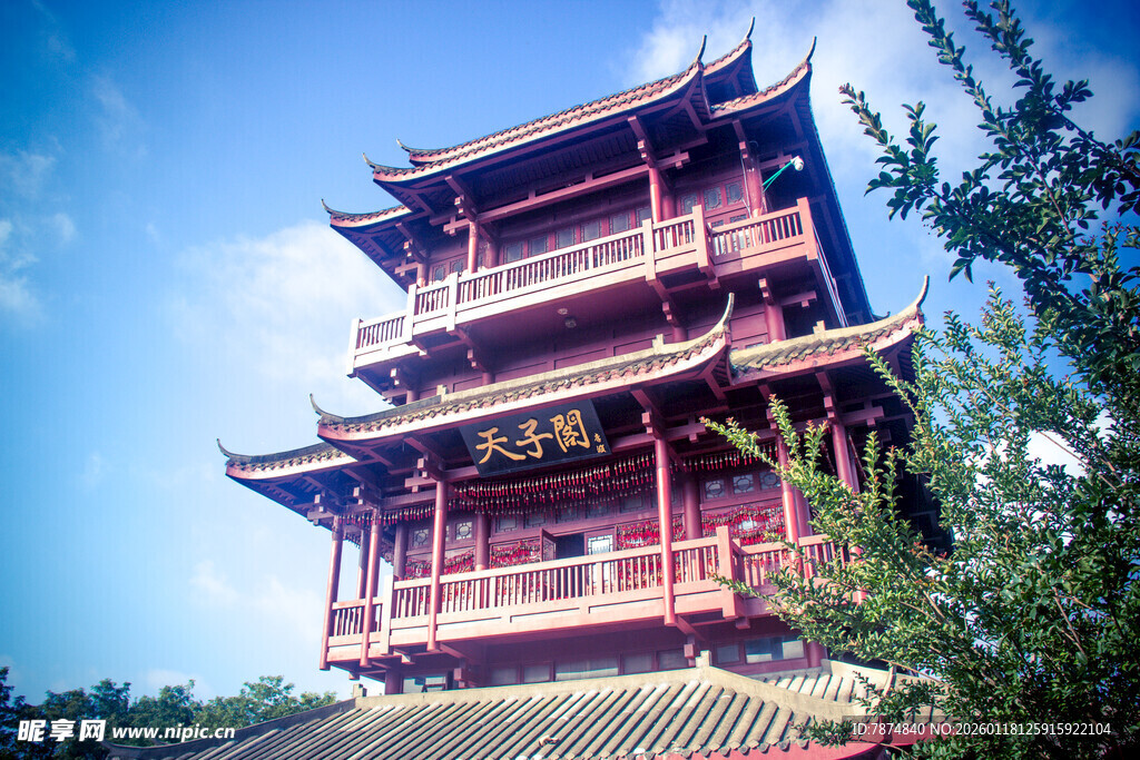 中式古风多层阁楼建筑