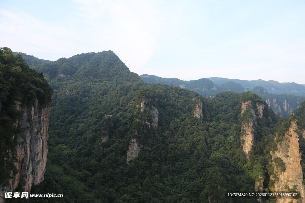 壮丽山景 翠峰林立