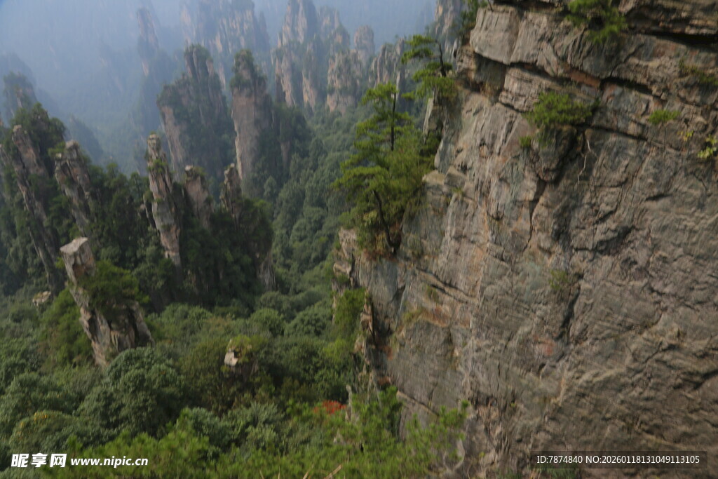 张家界奇峰峻岭美景