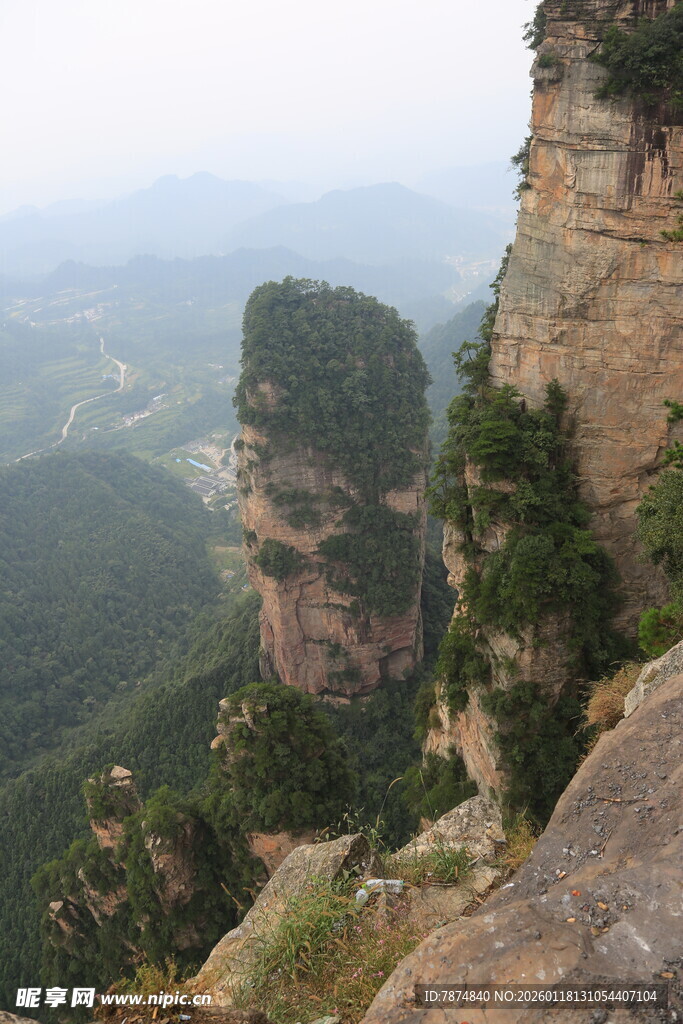 险峻奇峰 山间壮丽景致